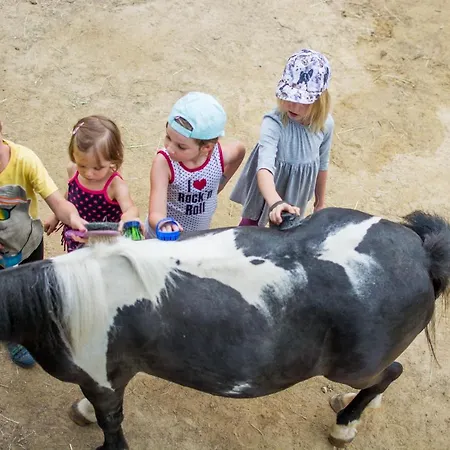 Gaudihof Kaltenbrunner Апартаменты *